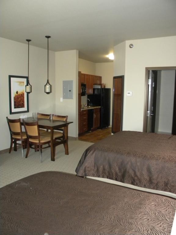 Teddy'S Residential Suites Watford City Exterior foto