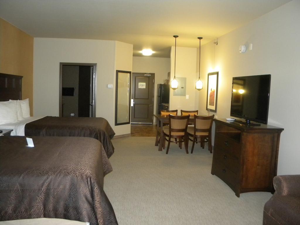 Teddy'S Residential Suites Watford City Exterior foto